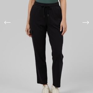 Brand New Women's Knit Cargo Pants Size L (12-14)